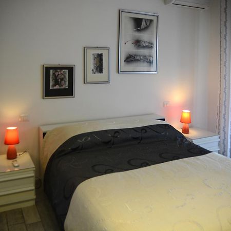 B&B Villa Garden Μπισέλιε Εξωτερικό φωτογραφία